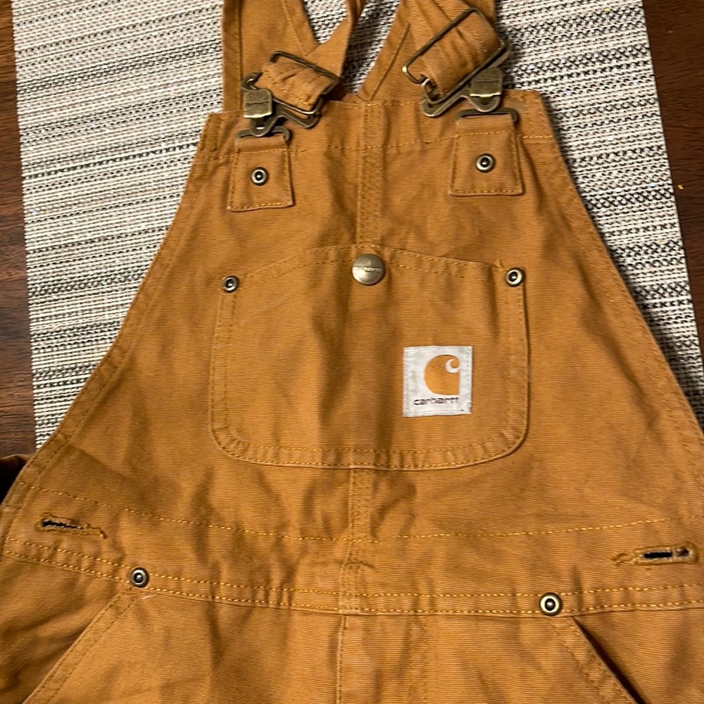 Kids size 7 bibs.  Bibs are lined.  No rips.  Good condition. Smoke free home
